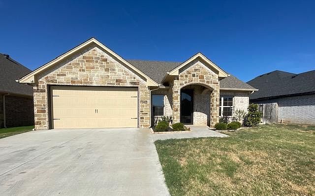 1st image of 3209 White Horse Dr