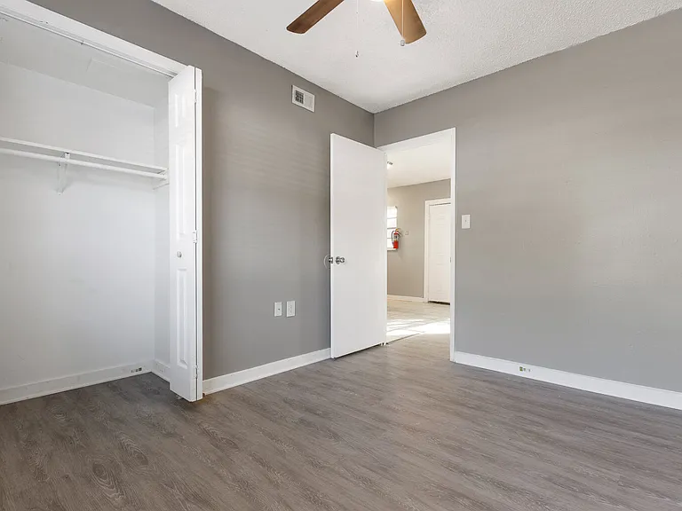 3764 S Rio Grande Ave — Photo 8