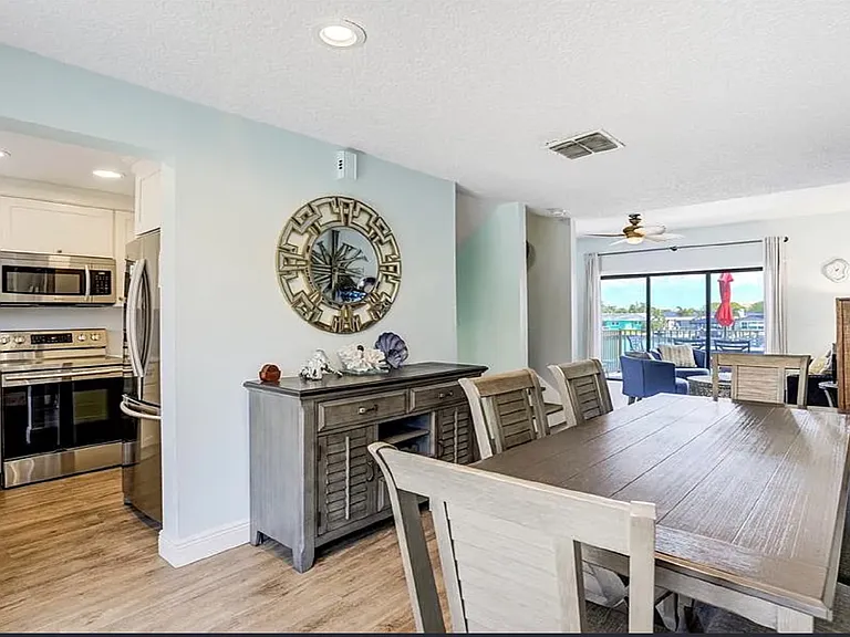 325 Island Way #109 — Photo 39