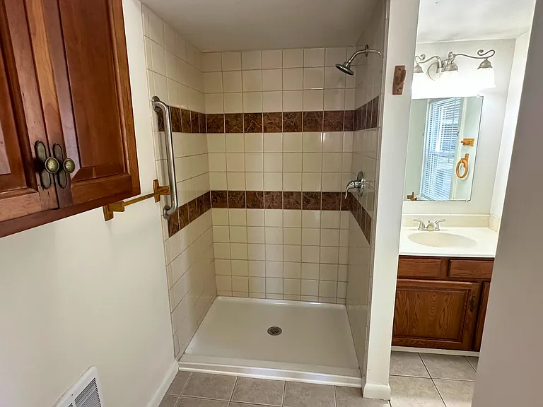 288 W Main St — Photo 19