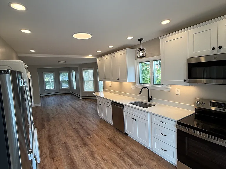 190 S Highland St #1 — Photo 10
