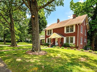 264 3rd Ave NE, Hickory, NC 28601