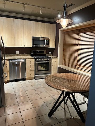 1st image of 4849 N Ravenswood Ave APT 1S