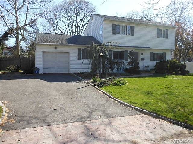 1st image of 25 Newtown Ln
