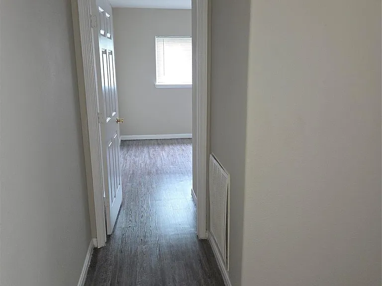 10015 Wiloak St #B — Photo 16