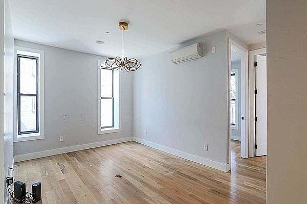 1st image of 717 De Kalb Ave #4F