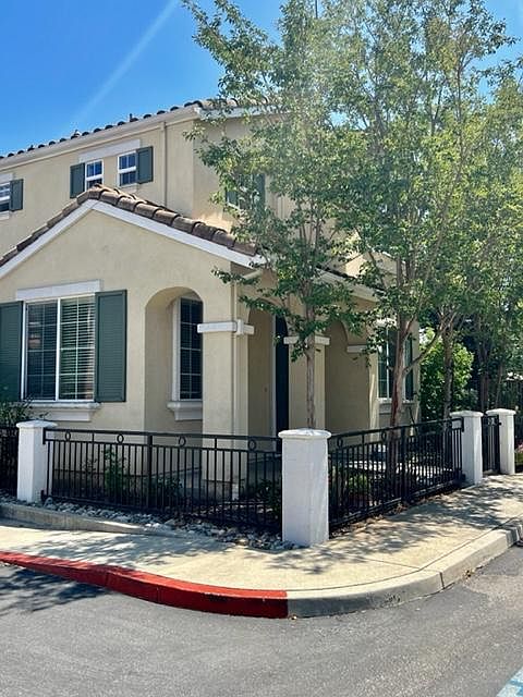 1st image of 15325 Calle Sueno