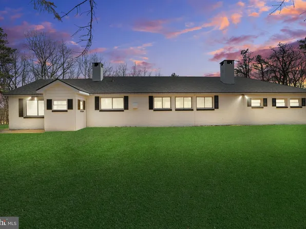 171 Knob Rd, Mount Pocono, PA 18344