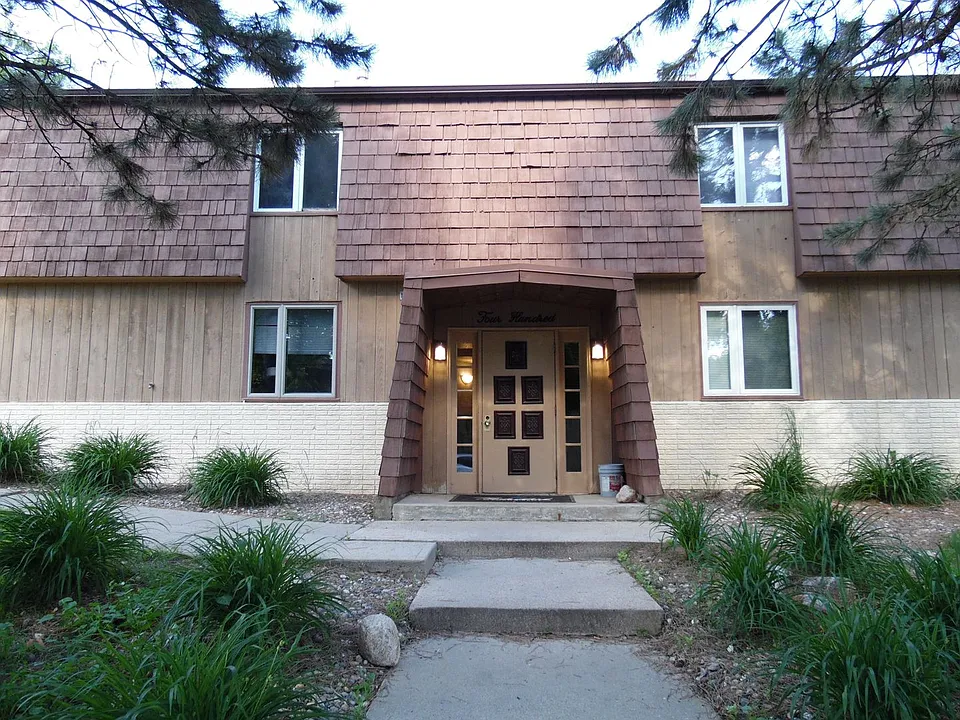 400 N Lake Ave