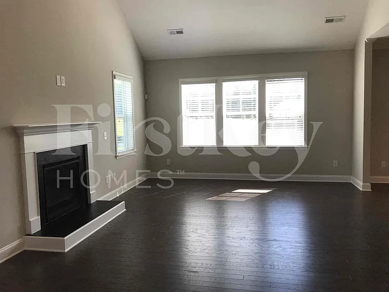 84 Waterpine Dr — Photo 6