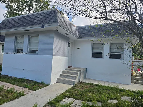 2418 Sherman St #1 Photo 1