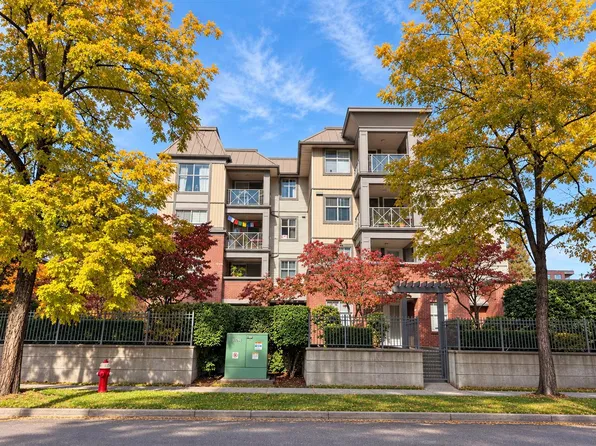 2478 Shaughnessy St #402, Pt Coquitlam, BC V3C 0A1