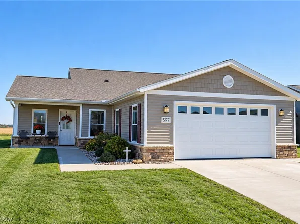 597 Keim Dr NW, Strasburg, OH 44680