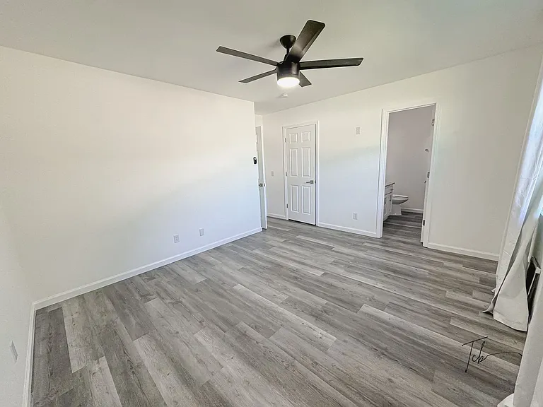11 Holly Dr #B — Photo 22