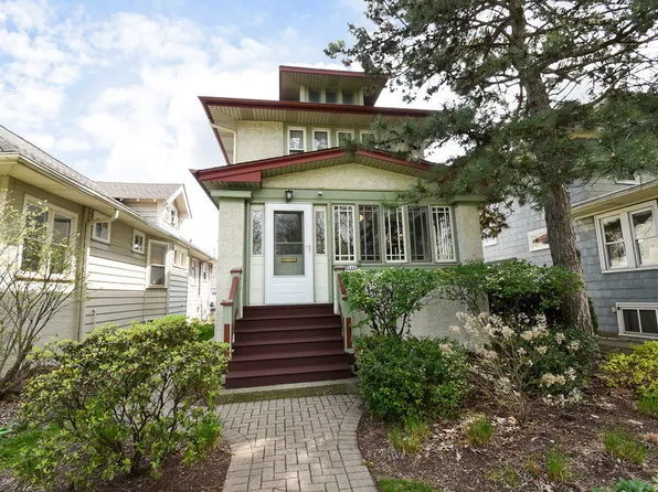 946 Gunderson Ave, Oak Park, IL 60304
