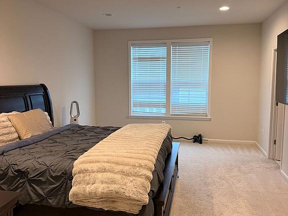 5th image of 1011 Flester Ln