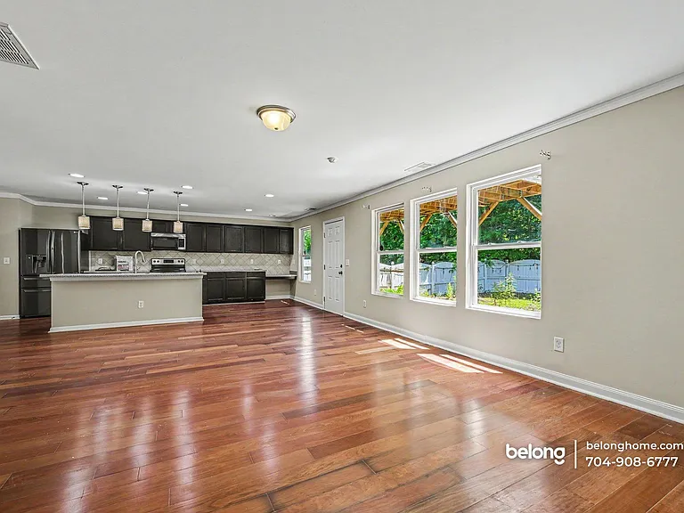 6907 Hopkins St — Photo 8