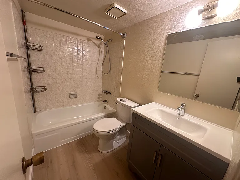 4241 Edmond St #A — Photo 17