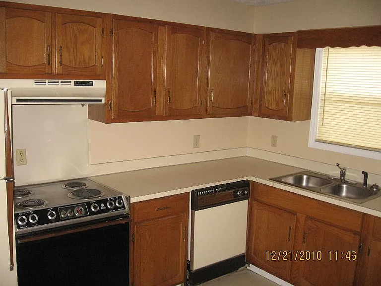 255 N 3rd St — Photo 4