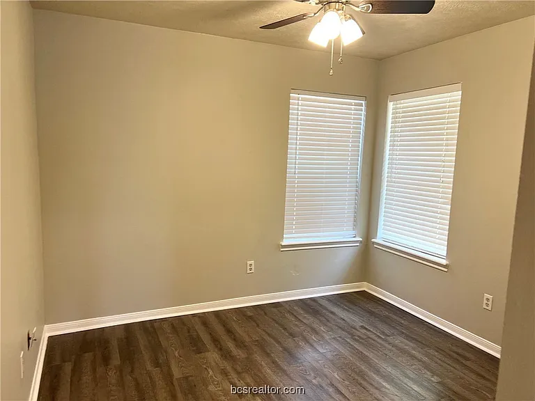 3405 Dallis Dr — Photo 20