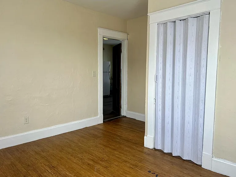 107-109 Birch St #2 — Photo 8