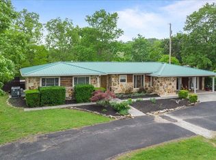 446 Oak Run Ln, La Follette, TN 37766