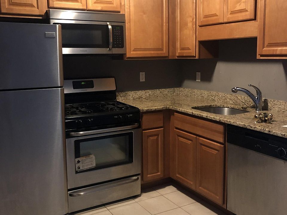 1st image of 220 Quincy Ave APT 7
