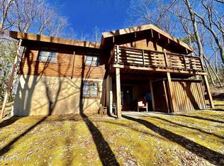 130 Canterbrook Dr #130, Hawley, PA 18428