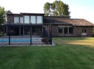 323 17th Ave N, Wahpeton, ND 58075
