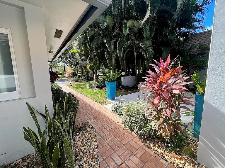 4021 N Cypress Dr — Photo 6
