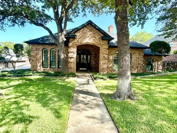 4909 Rockford Ct, Arlington, TX 76017