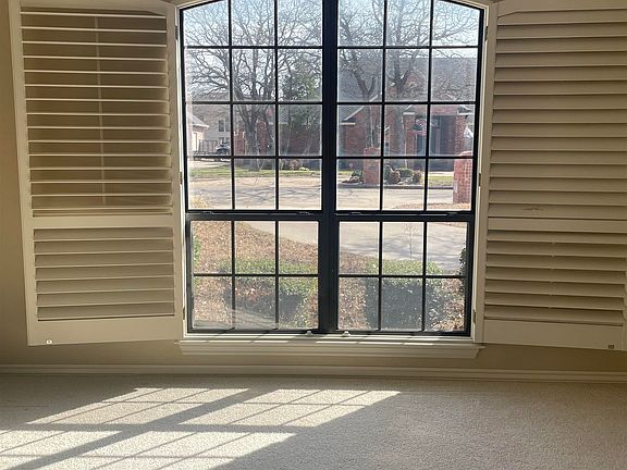 4th image of 2809 Timber Ridge Dr