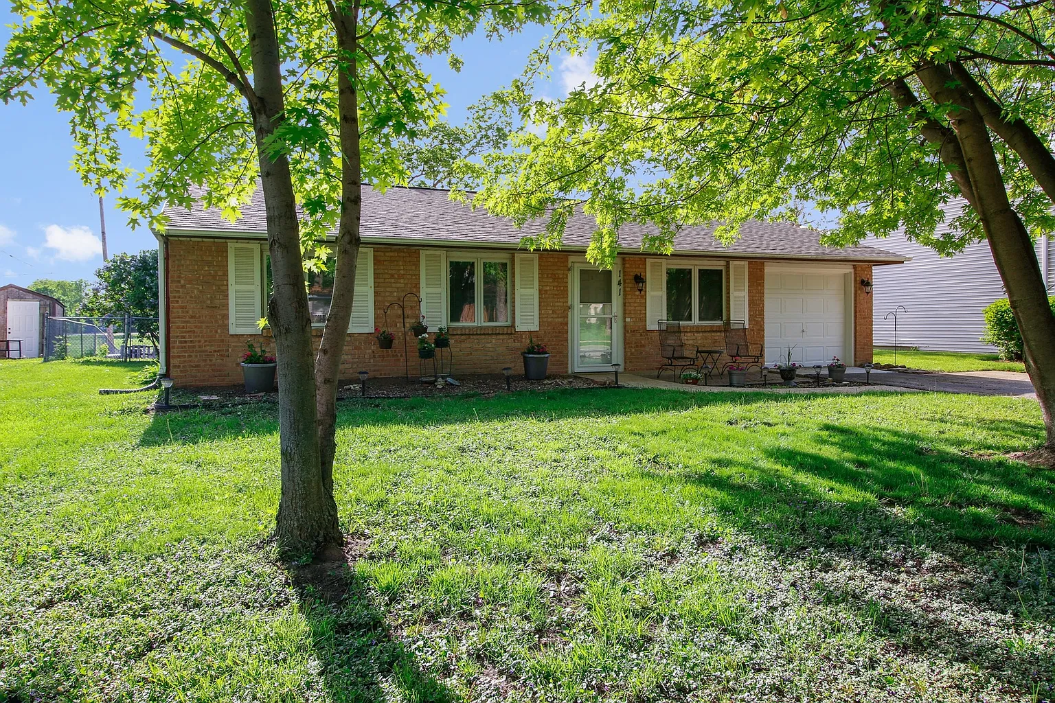 141 Cedarwood Ave photo 1
