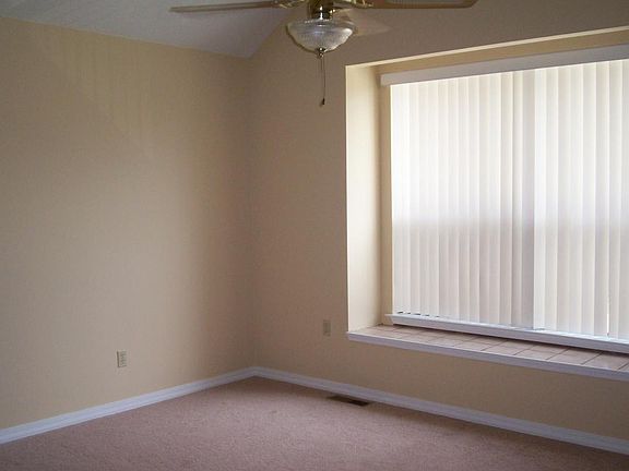 master bedroom bay window sitting area