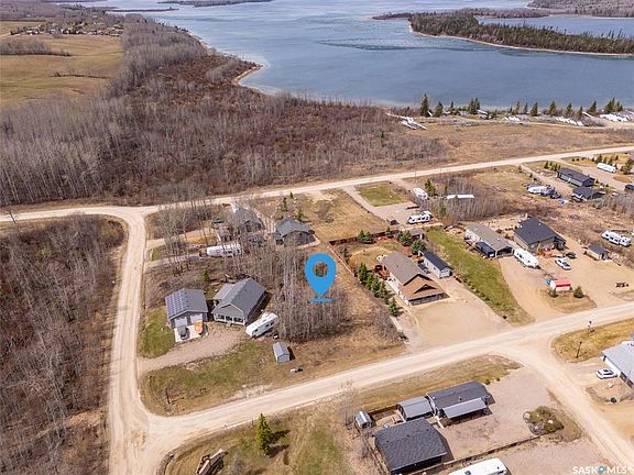 5th image of 520 Diamond Willow DRIVE