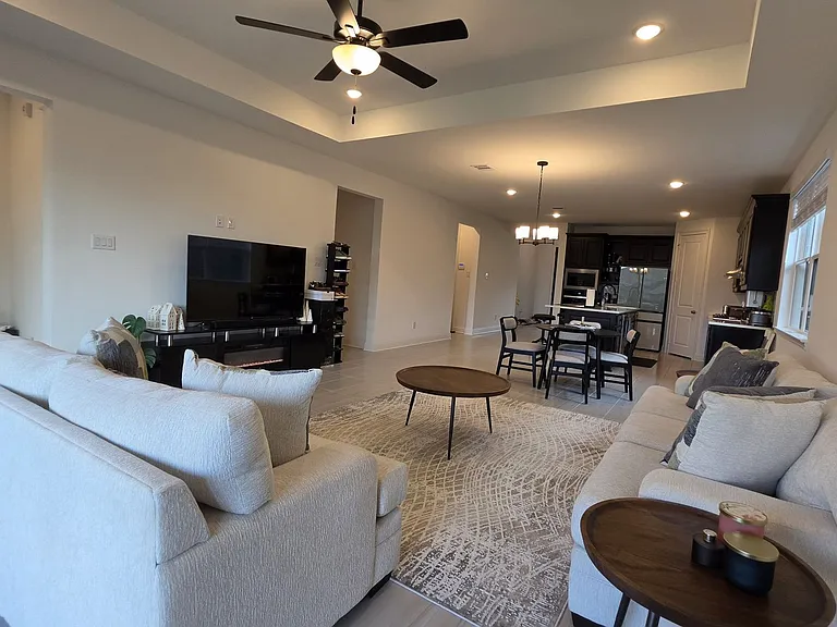 1513 Larson Ln — Photo 25