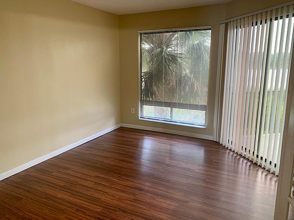 3rd image of 4338 Aqua Vista Dr #H