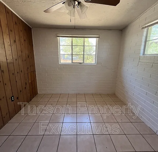 1615 E Adelaide Dr #4 — Photo 22