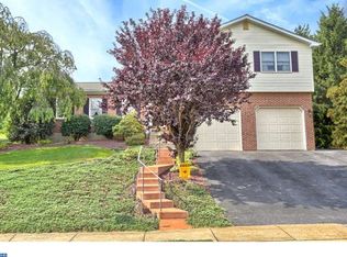 3008 Regency Dr, Sinking Spring, PA 19608