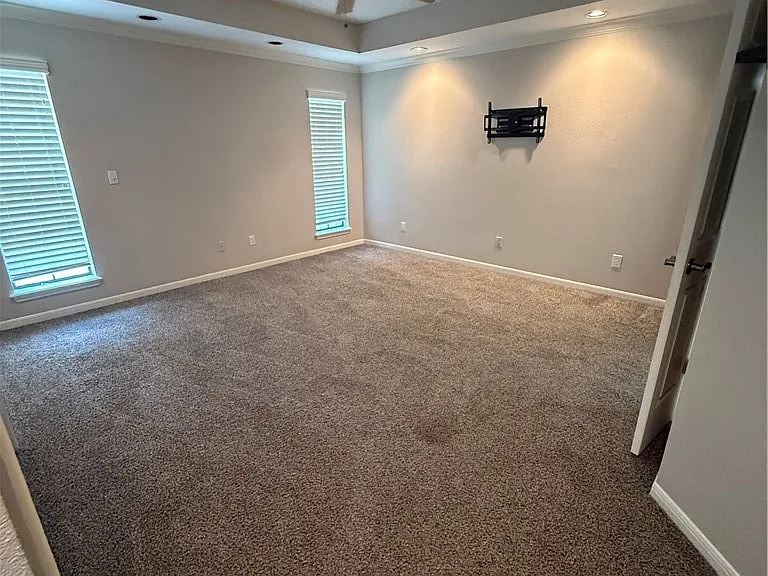 7649 Dallas St — Photo 7