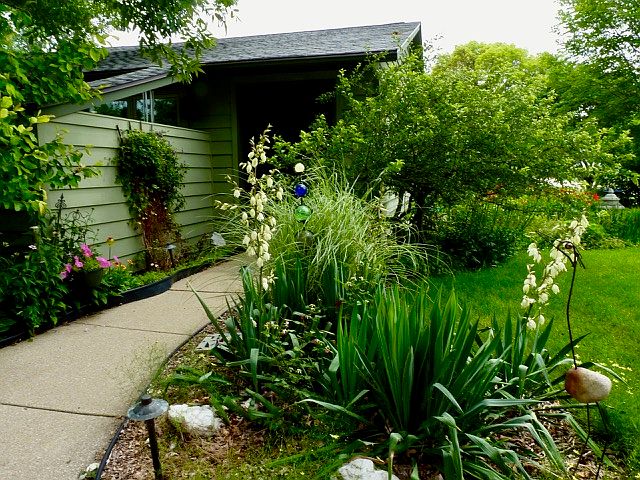 Front porch entrance