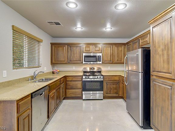 4th image of 2732 Kona Crest Ave