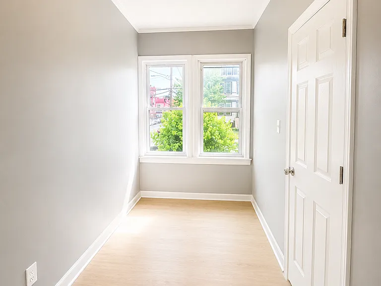 192 Mapes Ave #1 — Photo 10