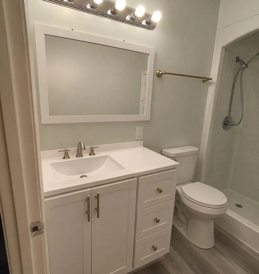 4 bed, 2.0 bath, 1758 sqft, $1,183 — Photo 2