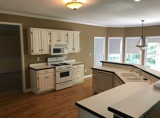 715 Amberton Close, Suwanee, GA 30024