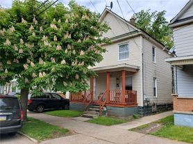 526 E 22nd St, Erie, PA