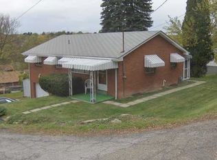 2 Orchard St, Burgettstown, PA