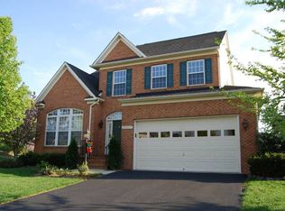 42917 Ridgeway Dr, Ashburn, VA 20148