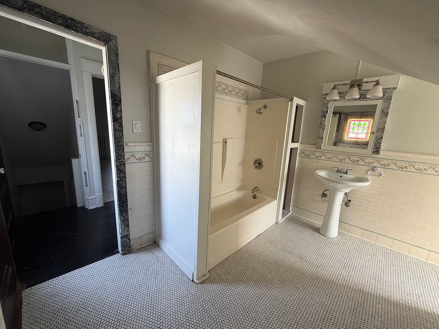 1 Weimoor Ct — Photo 3