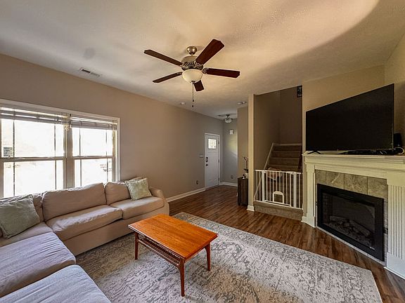 5th image of 267 High Leaf Dr